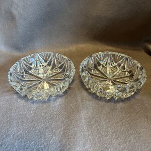 2 Pair of Vintage Crystal Round Ashtrays Bowl Heavy Glass Star  Pattern 4” Decor